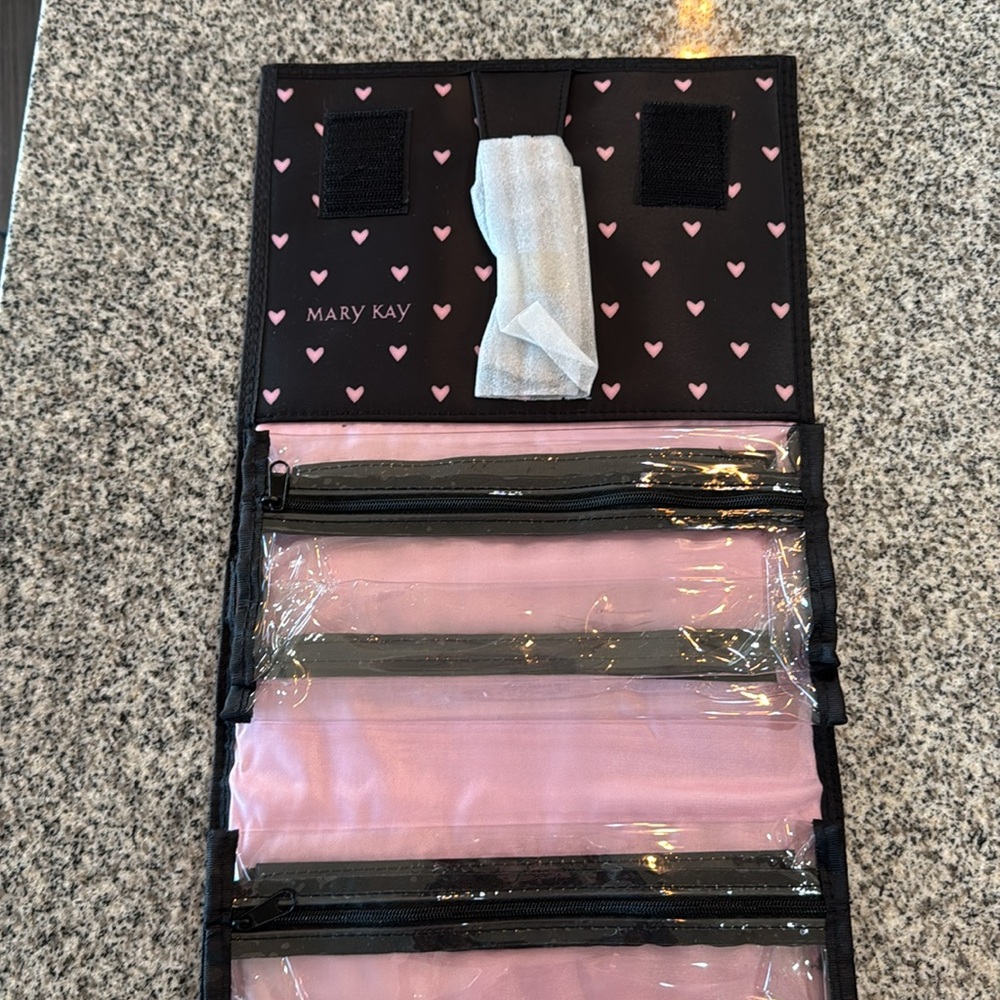 Mary Kay Hanging Organizer- NEW without tags! - Picture 3 of 7